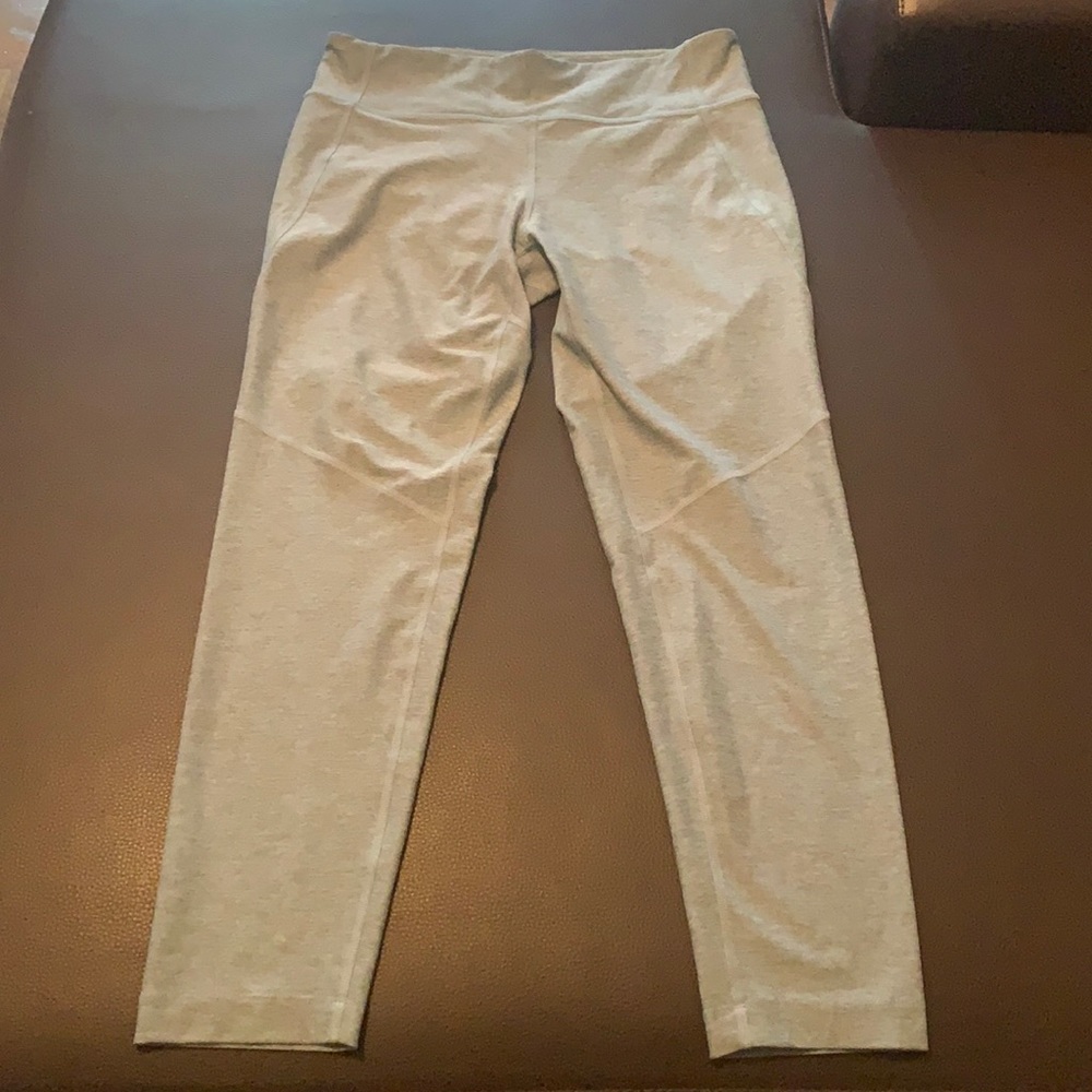 EUC outdoor voices leggings, L